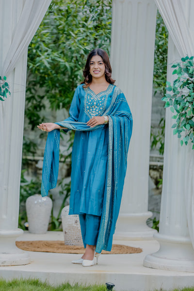 Elegant Embroidered Kurta Pant Set with Dupatta