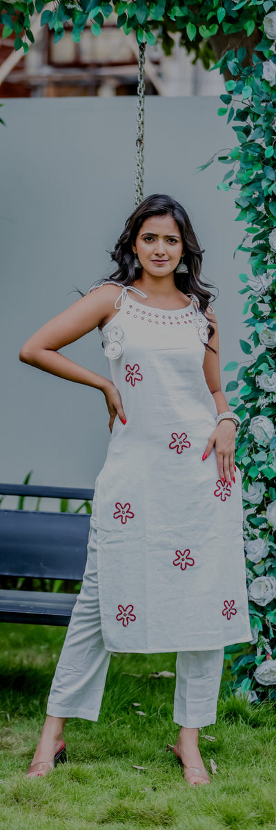 White Sleeveless Embroidered Kurta Pant Set
