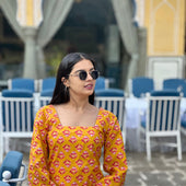 Mustard Buti Cotton Kurti – Back Dori